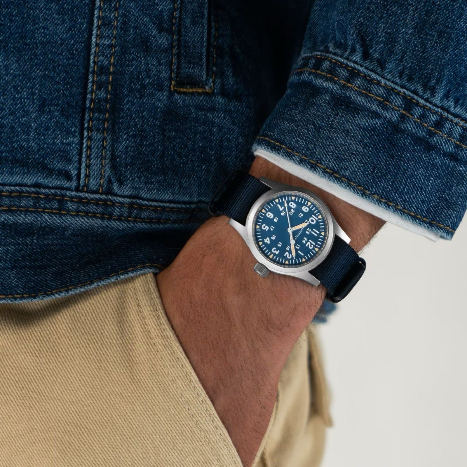 Orologio uomo Hamilton Khaki Field in acciaio e tessuto blu 38mm H69439940-4