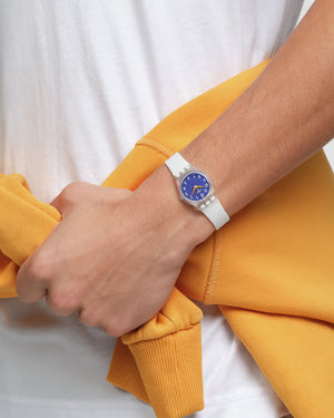 Orologio solo tempo da donna Swatch Essentials con cassa 25mm in plastica e cinturino in silicone bianco LE108