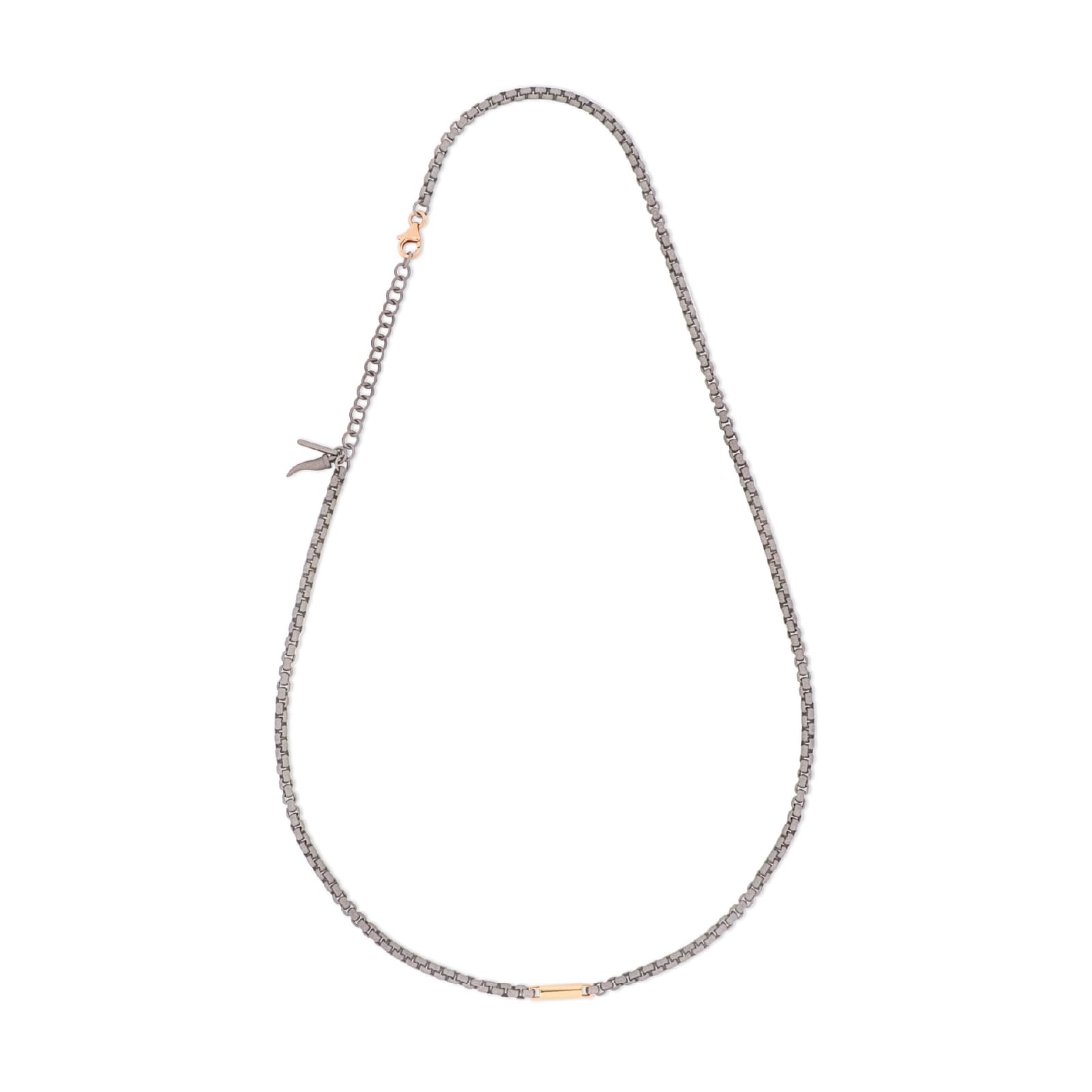 Collana Mano J in titanio barretta e chiusura oro rosso 9kt MISURA UNICA