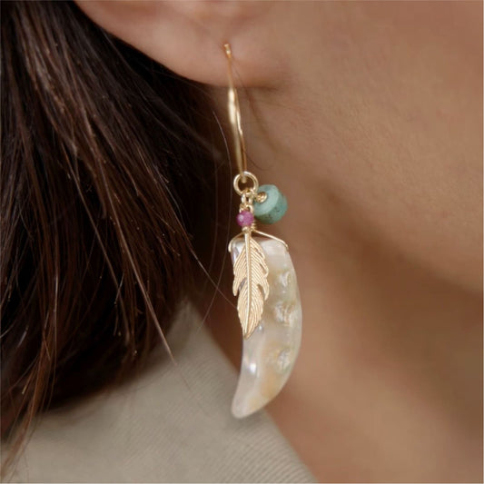 Orecchino cerchio Maman et Sophie Talismani con piuma e perla MISURA UNICA