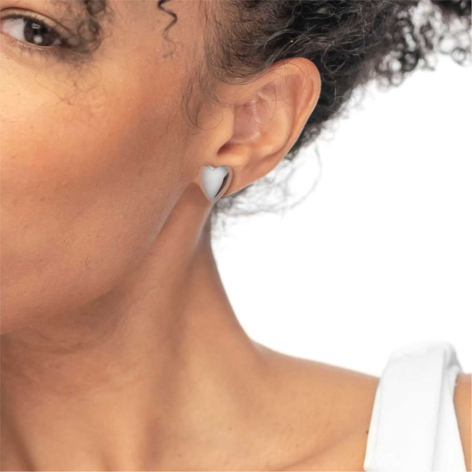 Mono orecchino a lobo Marlù con cuore in acciaio lucido MISURA UNICA