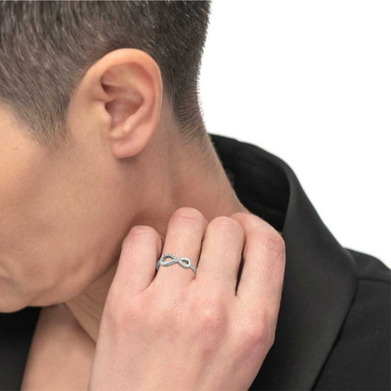 Anello donna Marlù in acciaio con infinito e zirconi bianchi Regolabile dalla 10 alla 14