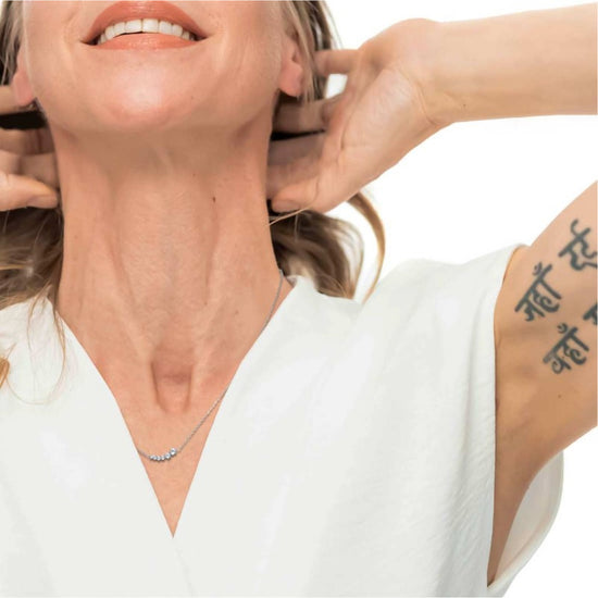 Collana girocollo Marlù in acciaio con zirconi bianchi centrali MISURA UNICA