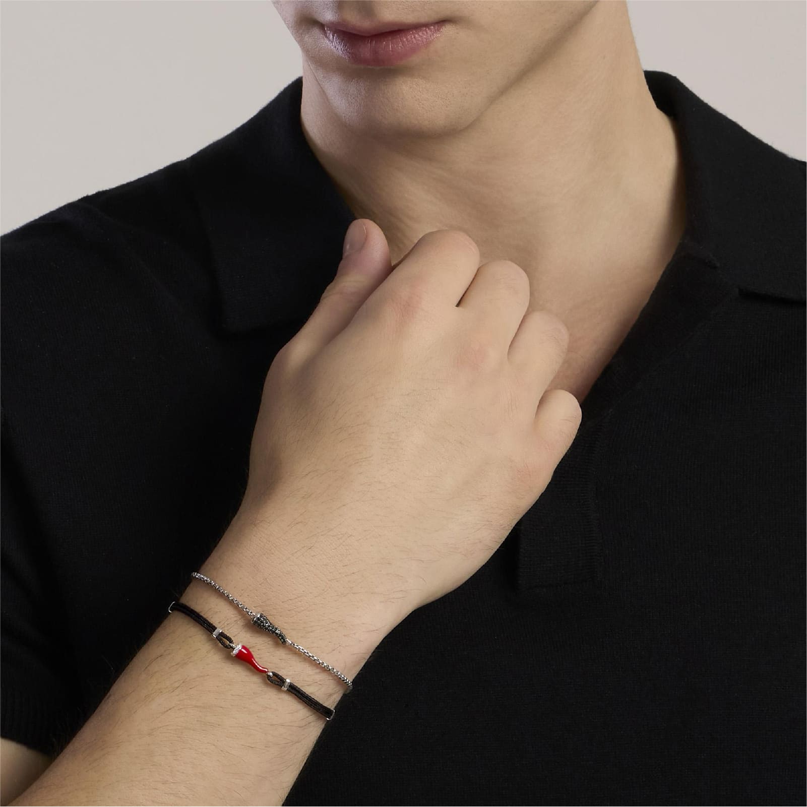 Bracciale con cordino Mabina con cornetto rosso smaltato Regolabile 18,5-20,5 cm