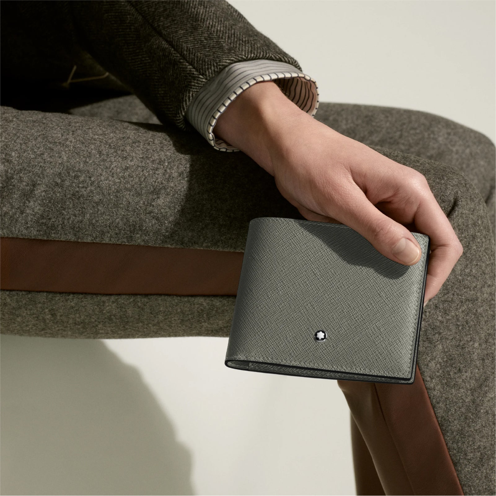 Portafoglio Montblanc 8 scomparti Sartorial pelle grigia MISURA UNICA