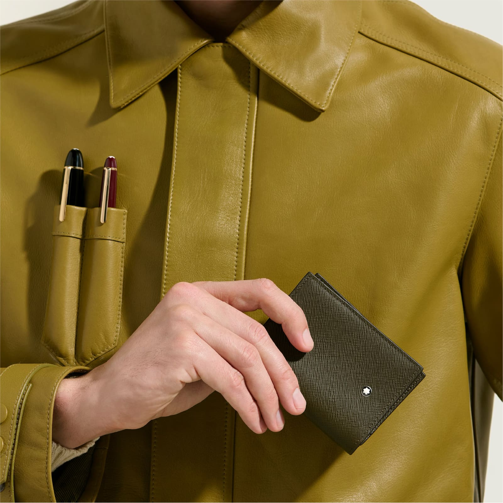 Porta carte Montblanc con 4 tasche pelle sartorial kaki uomo MISURA UNICA