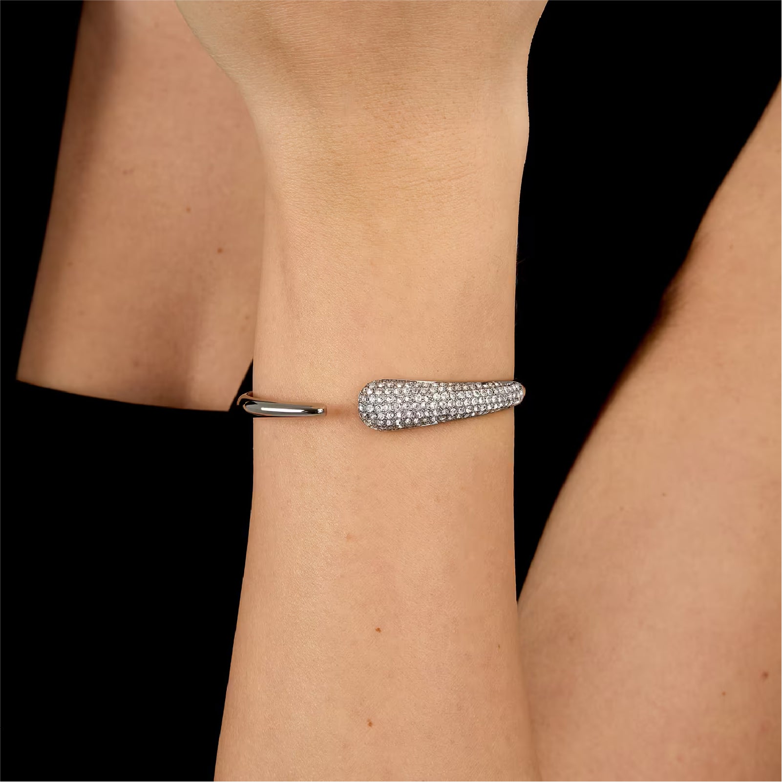 Bracciale apribile donna Morellato Design con cristalli bianchi DIAMETRO 56 X 46 MM