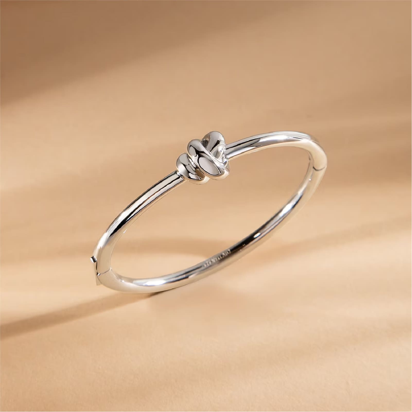 Bracciale rigido Morellato Legame in acciaio con nodo da donna 5,6 cm x 4,6 cm