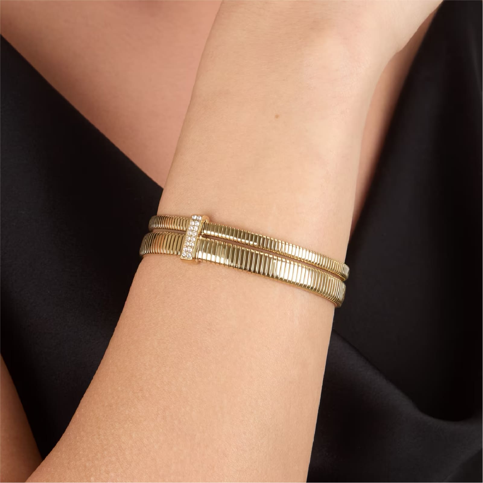 Bracciale elastico Morellato Onda acciaio pvd oro e cristalli diametro 6 cm