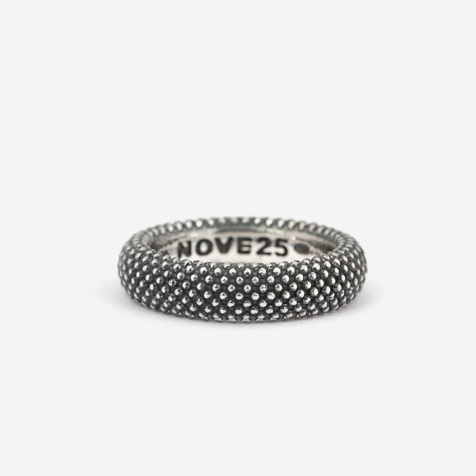 Anello fascia piccola Nove25 Puntinati unisex in argento brunito e piccole sfere N25ANE00116-1