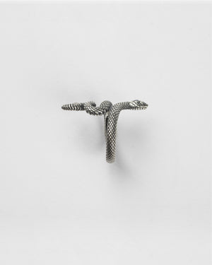 Anello della collezione Nove25 Snake unisex in argento 925 brunito lucido con un serpente e con spinello blu N25ANE00432