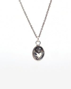 Collana con pendente Nove25 Traditional unisex in argento 925 con ciondolo ovale con cuore ex-voto e cornice N25COL00256/O/S