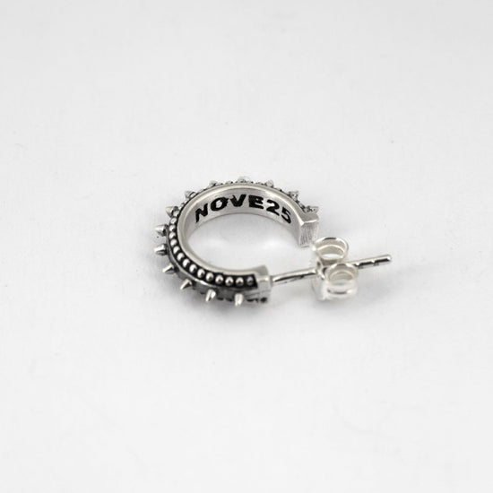 Orecchini cerchio Nove25 Etnochic unisex in argento piccole borchie 10mm N25ORE00198-O-S-2