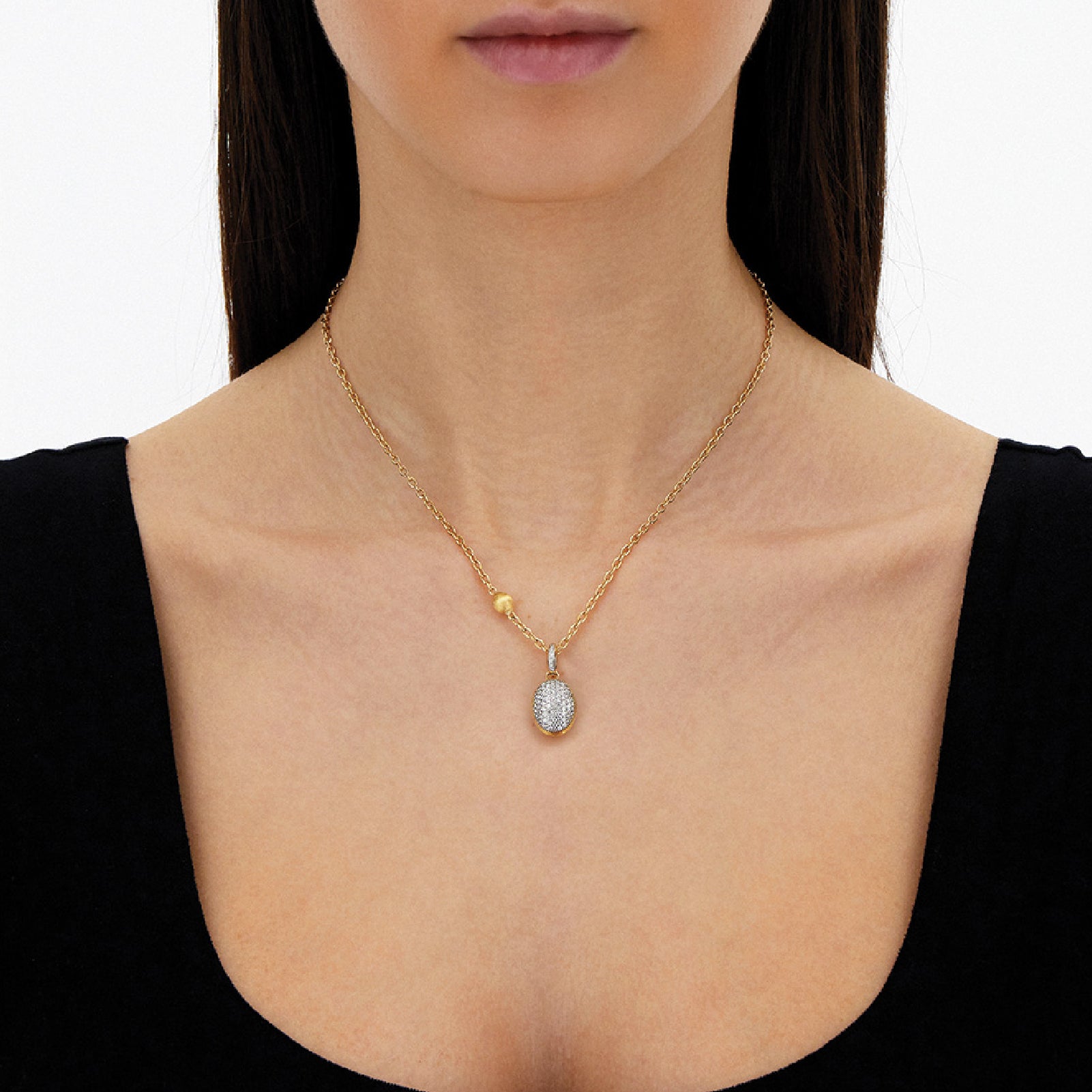 Charm Nanis in oro giallo 18kt con pavé di diamanti MISURA UNICA