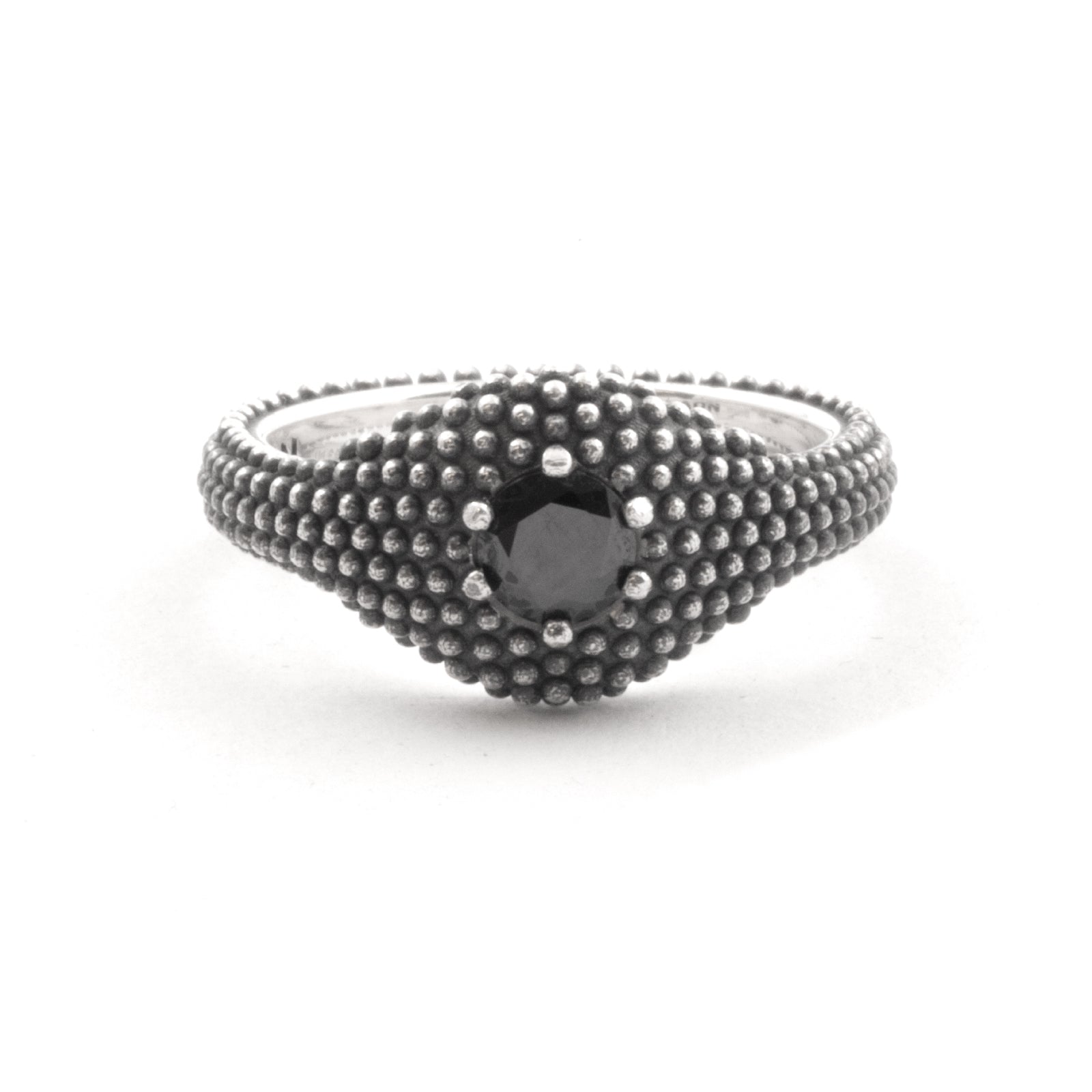 Anello chevalier puntinato Nove25 in argento e zircone nero 12