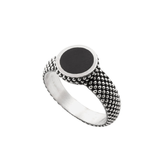 Anello puntinato NOVE25 in argento con onice nera 22