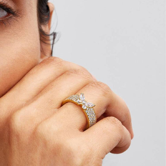 Anello Pandora in argento dorato farfalla e fascia cristalli 10