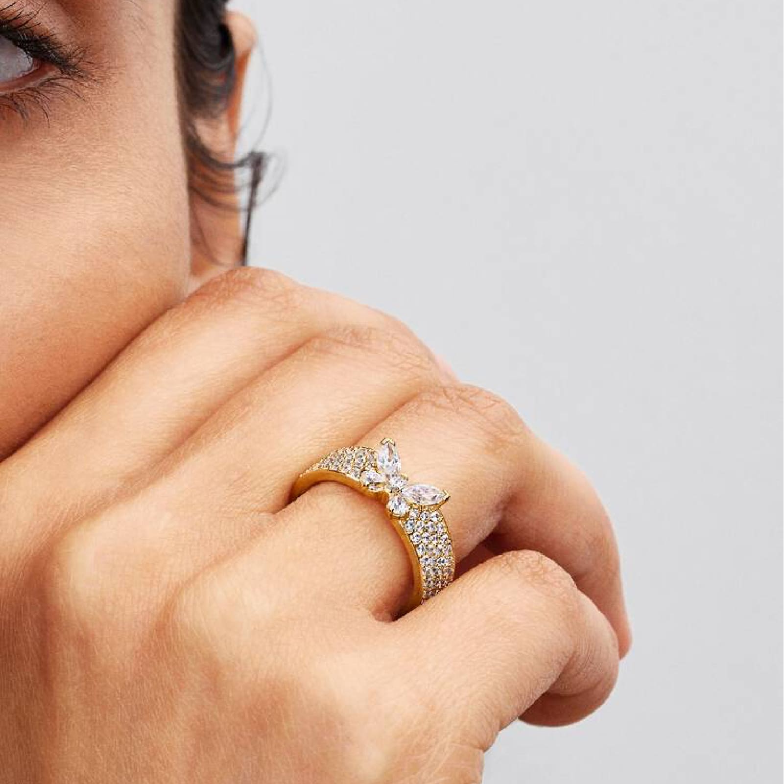 Anello Pandora in argento dorato farfalla e fascia cristalli 10