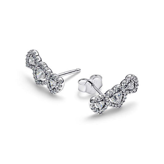 Orecchini a lobo Pandora in argento sterling con tre cuori MISURA UNICA