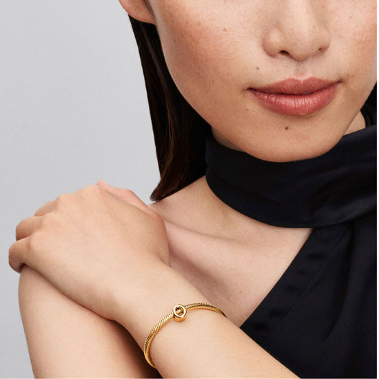 Charm Pandora in argento lettera O piccola placcata oro 14k MISURA UNICA