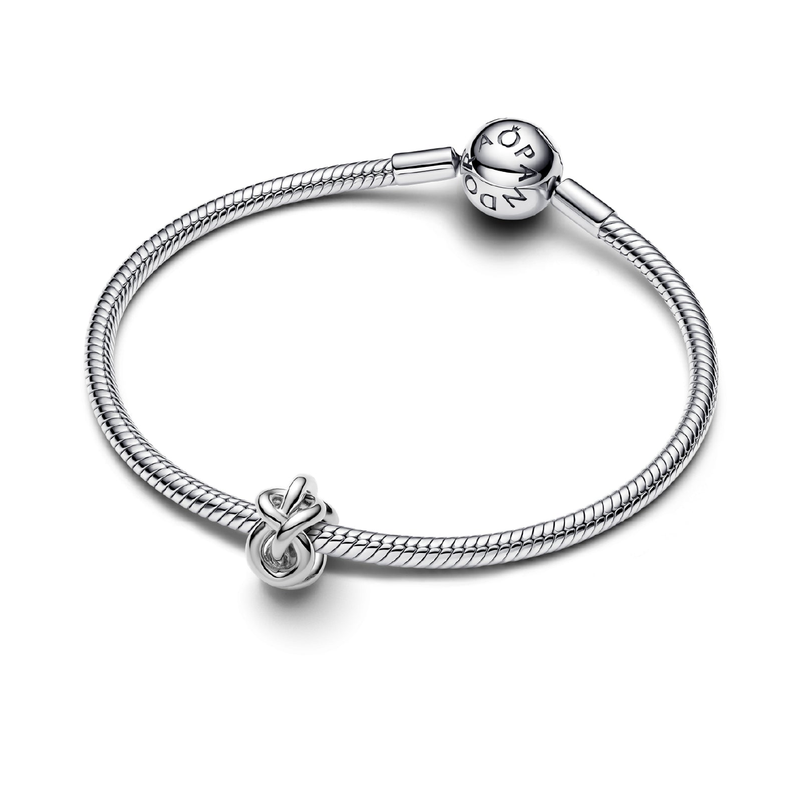 Charm Pandora in argento a forma di nodo infinito tridimensionale MISURA UNICA