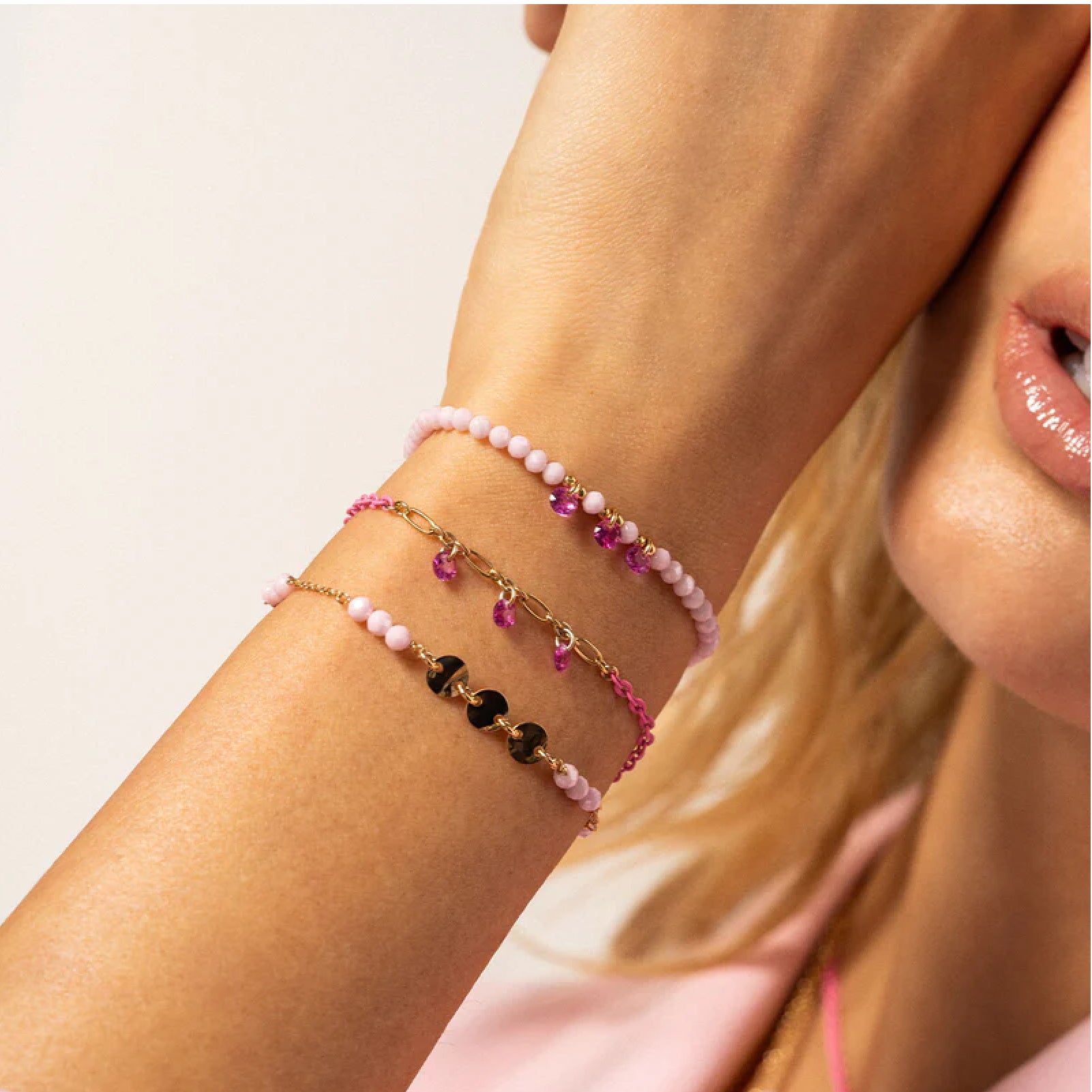 Bracciale Rue Des Mille argento con vernice e zirconi rosa