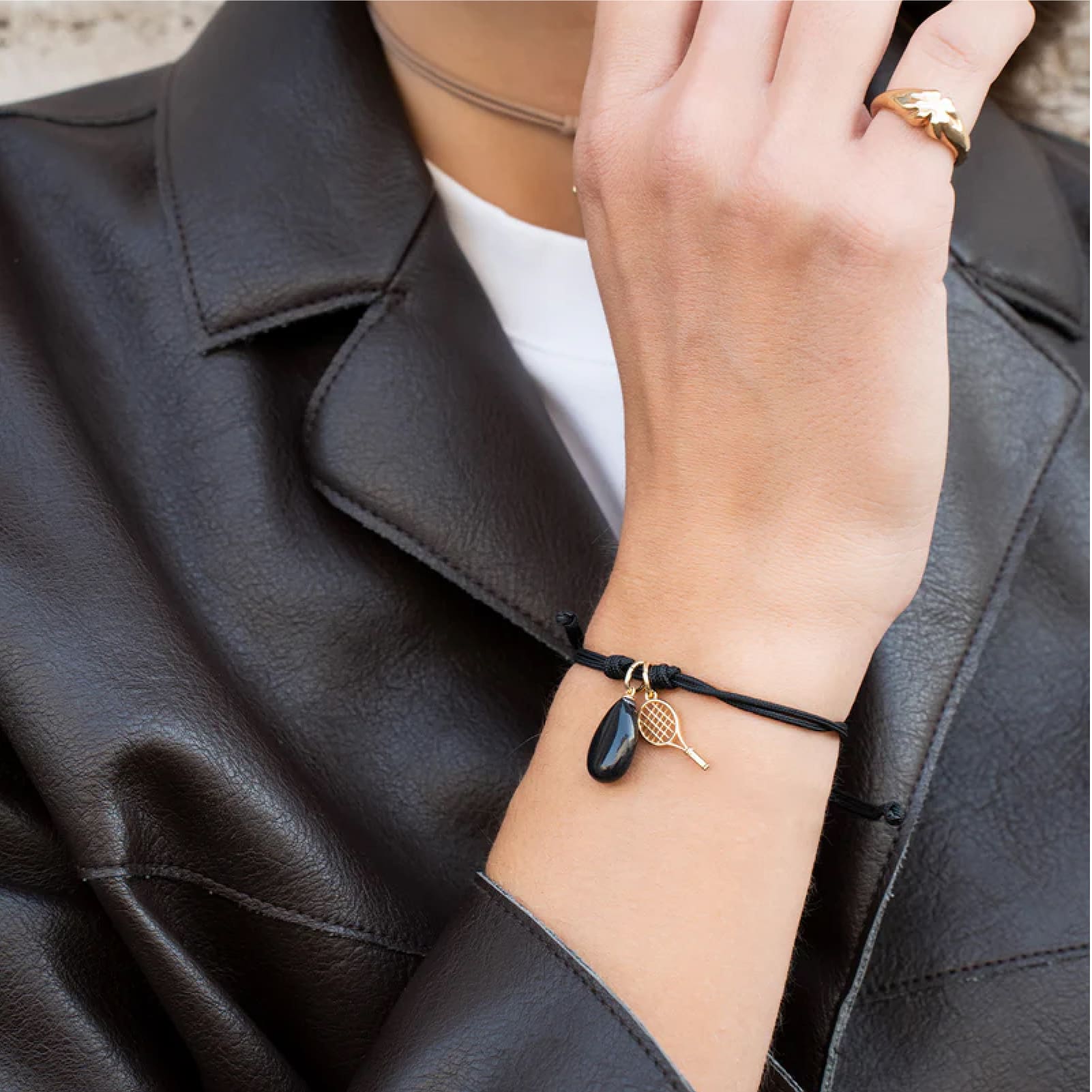 Charm Bar Rue Des Mille in argento dorato con giada nera MISURA UNICA