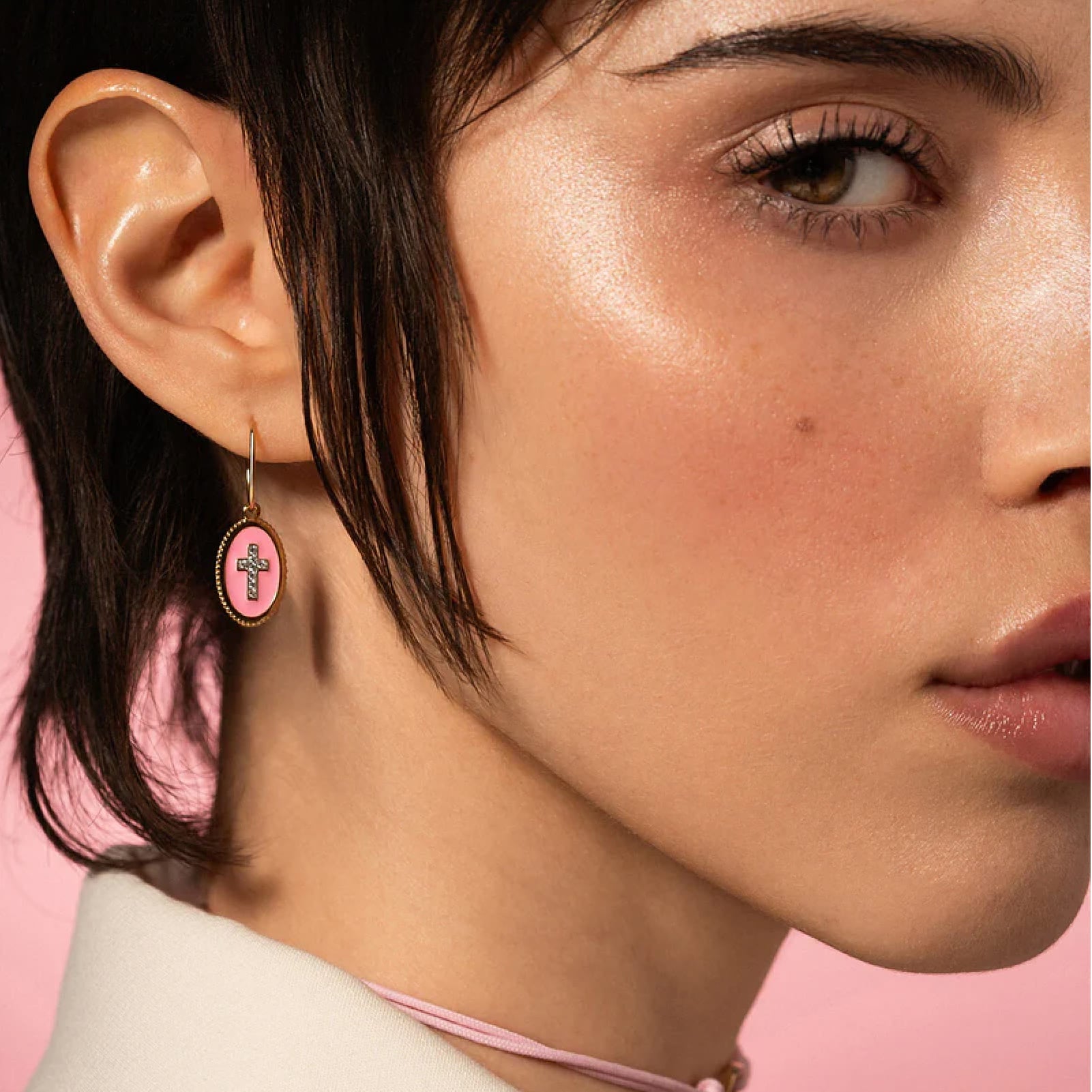 Charm Bar Rue Des Mille in argento e smalto rosa con croce MISURA UNICA