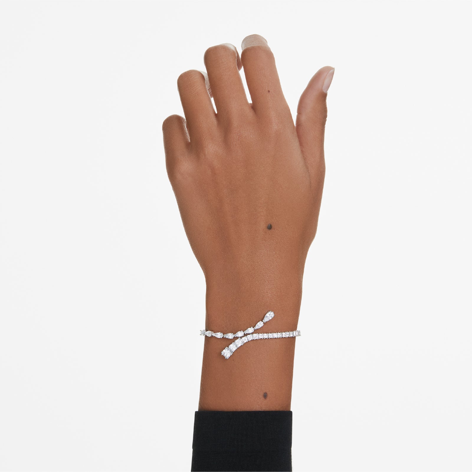 BRACCIALE RIGIDO SWAROVSKI PLACCATO IN RODIO CON ZIRCONI S.5693154