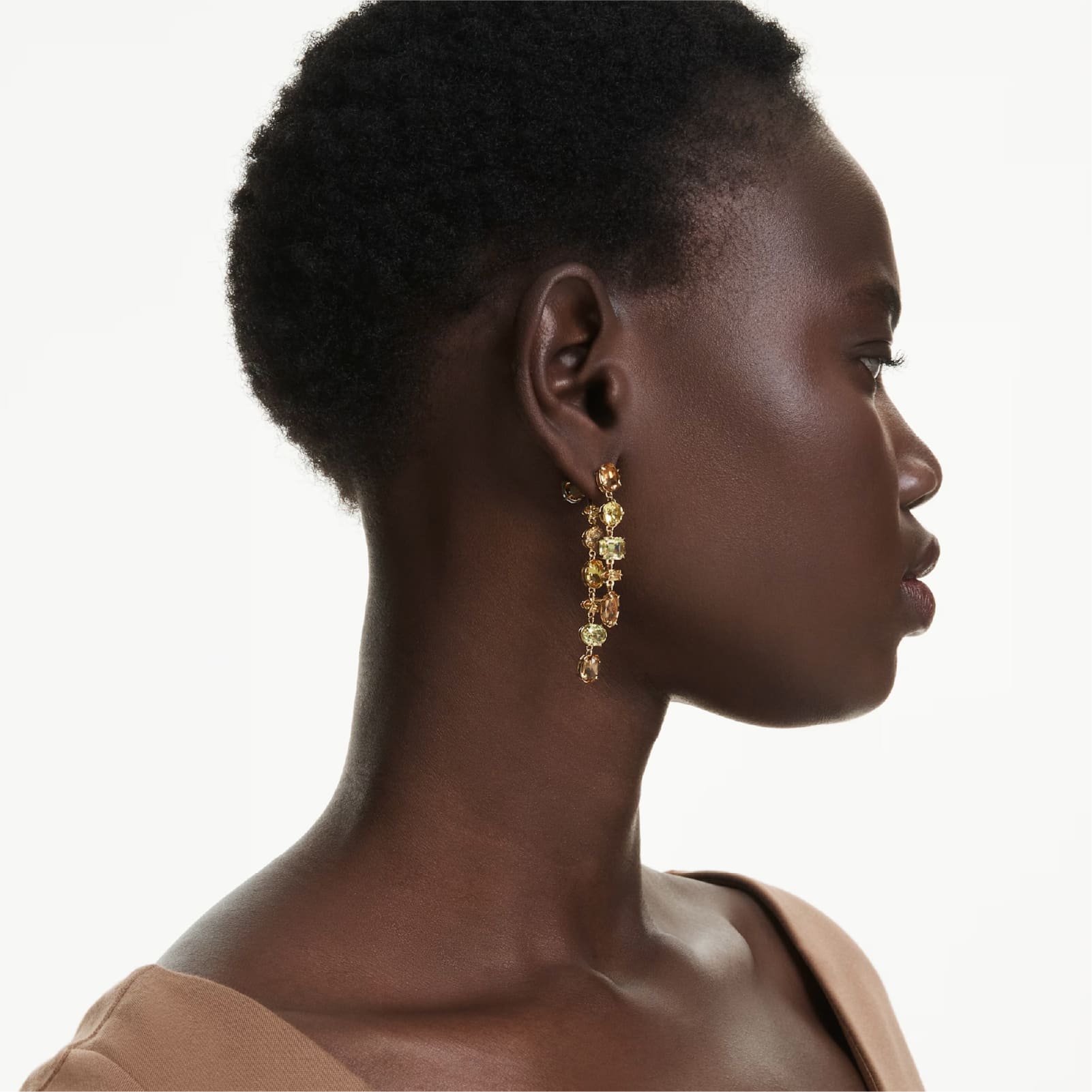 Orecchini pendenti Swarovski dorati con pietre miste MISURA UNICA