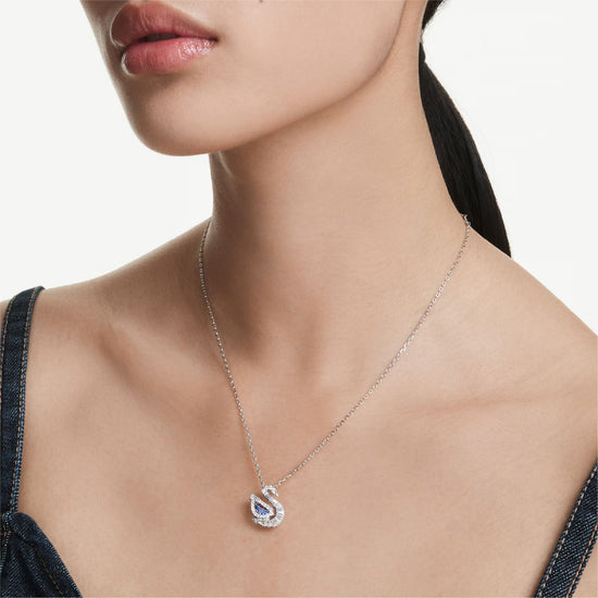 Collana Swarovski rodiato con cigno di cristalli bianchi e blu MISURA UNICA