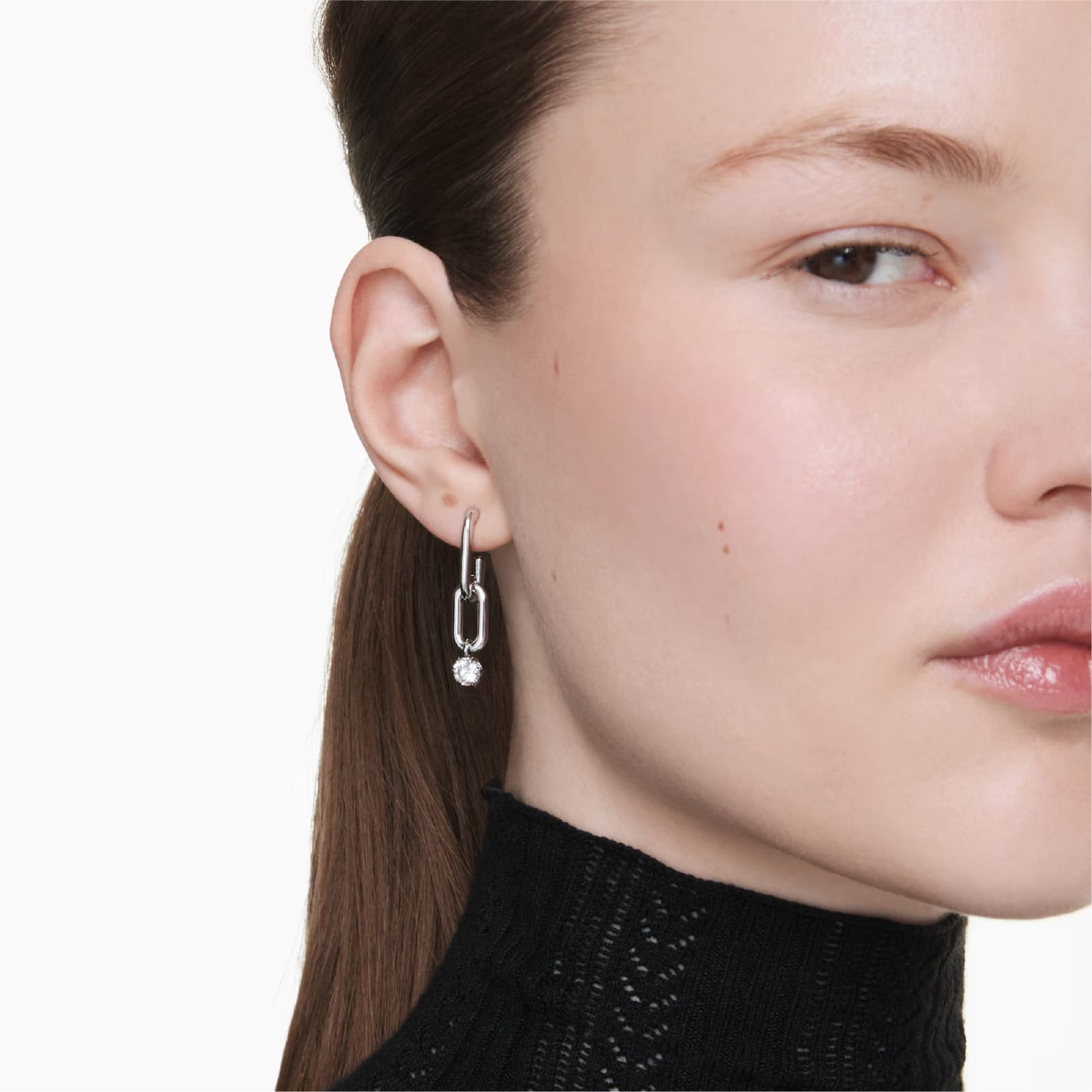 Orecchini pendenti Swarovski rodiato con cristalli bianchi MISURA UNICA