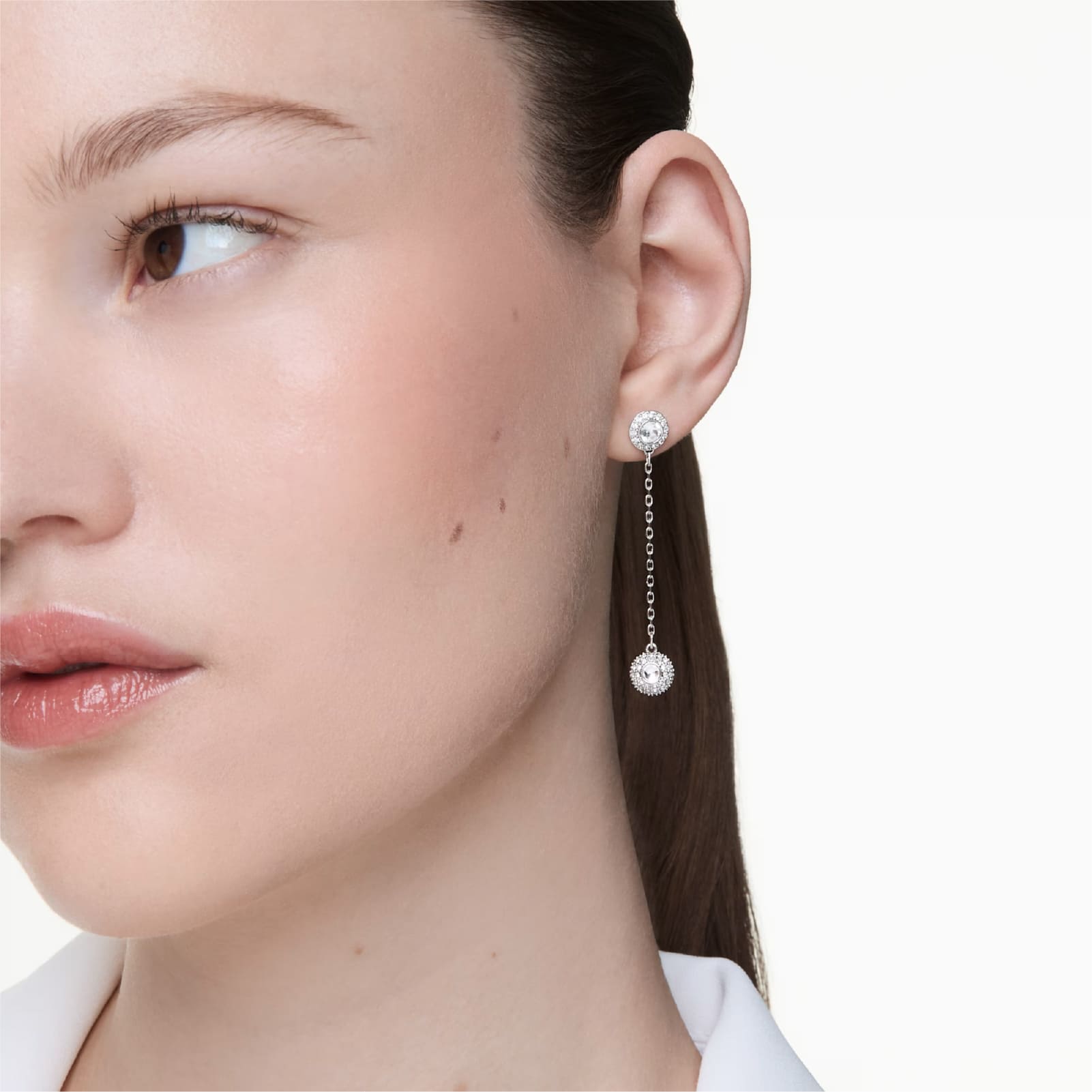 Orecchini pendenti Swarovski rodiati con cristalli bianchi MISURA UNICA