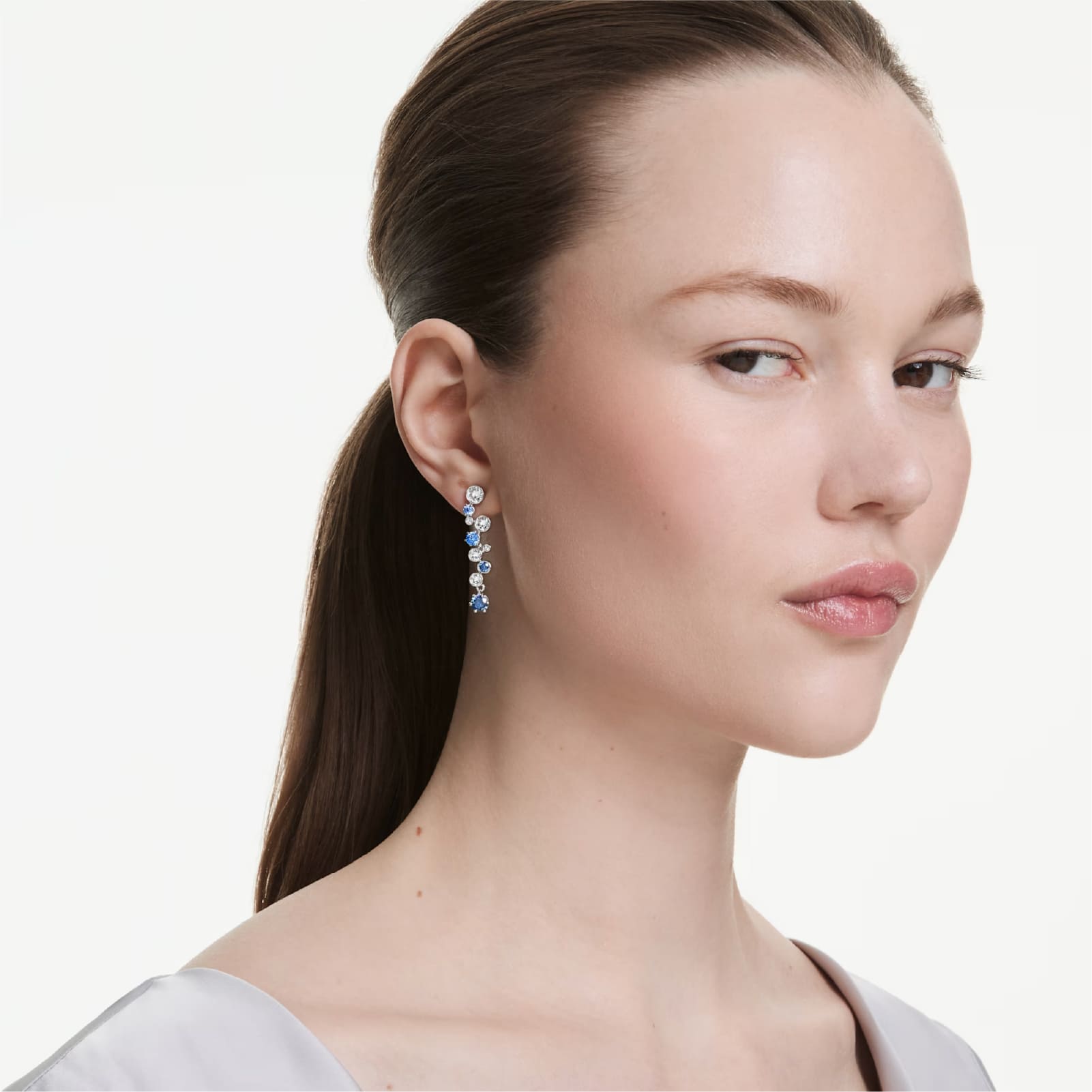 Orecchini pendenti Swarovski rodiato cristalli bianchi e blu MISURA UNICA