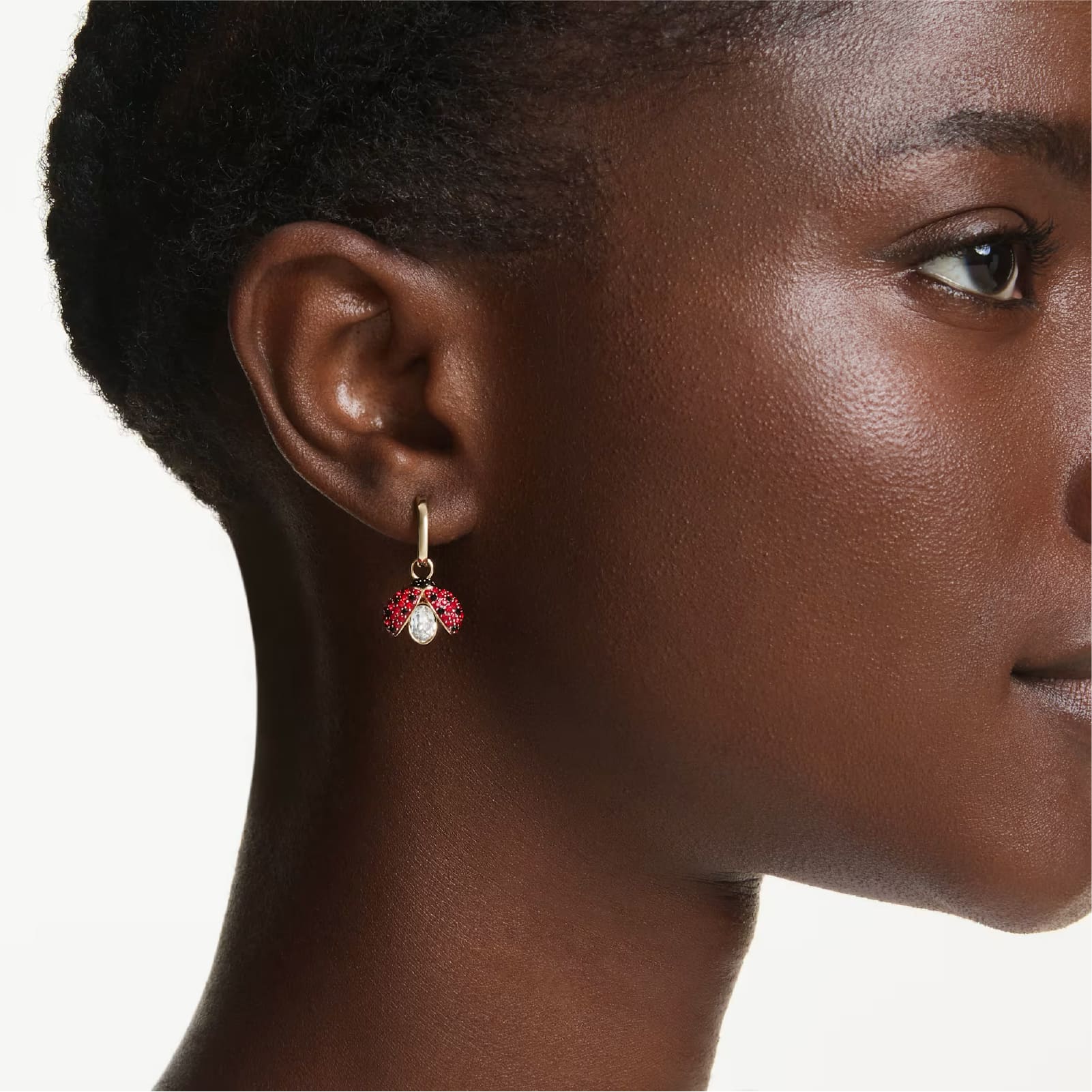 Set orecchini Swarovski con fragola, quadrifoglio e coccinella MISURA UNICA