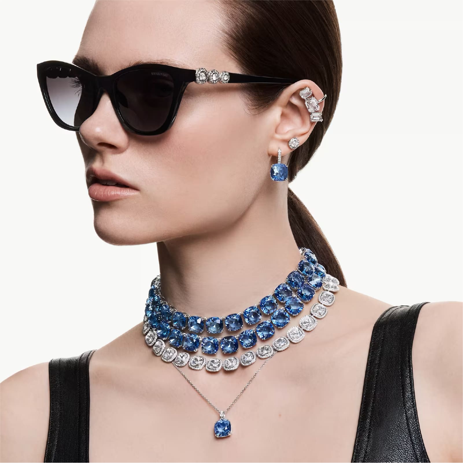 Orecchini pendenti Swarovski Millenia con cristallo blu MISURA UNICA
