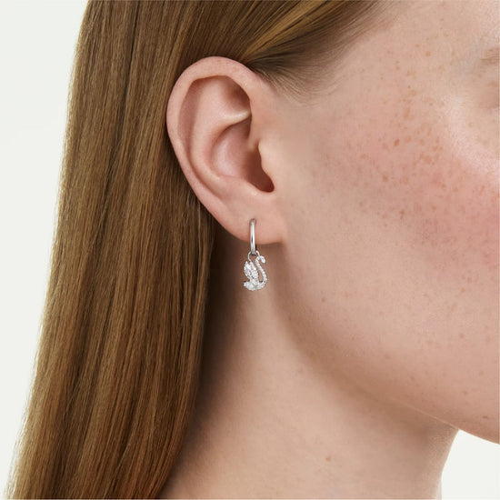 Orecchini pendenti Swarovski Swan in lega argento e zirconi MISURA UNICA