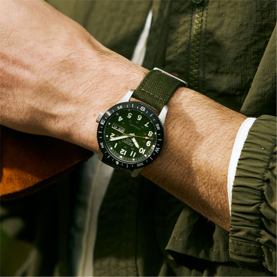 Orologio Seiko 5 Sports Auto in acciaio e quadrante verde MISURA UNICA