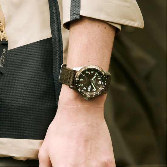 Orologio Seiko 5 Sports Auto in acciaio e quadrante marrone MISURA UNICA