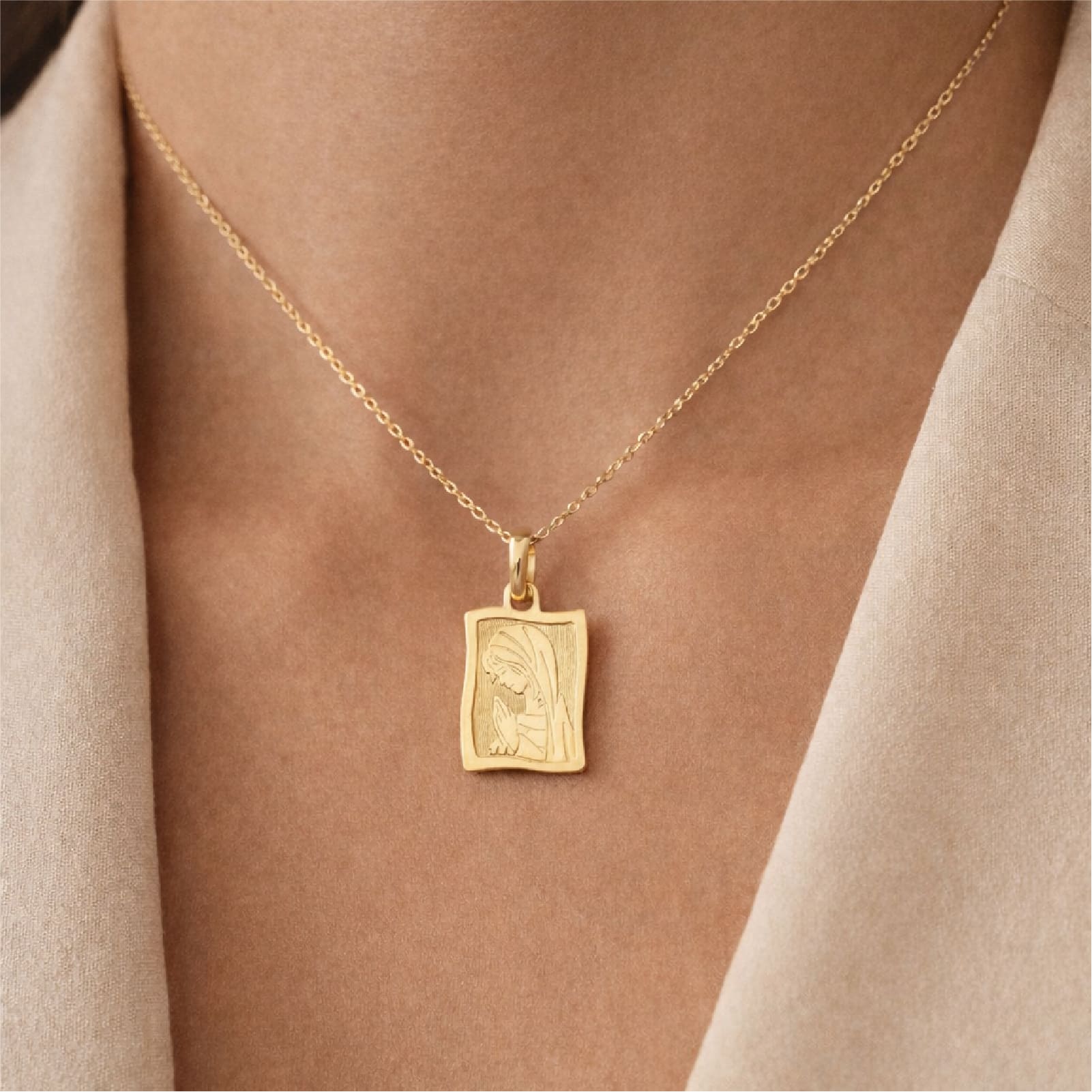 Medaglietta Joy Gioielli in oro giallo 9 KT con madonnina MISURA UNICA