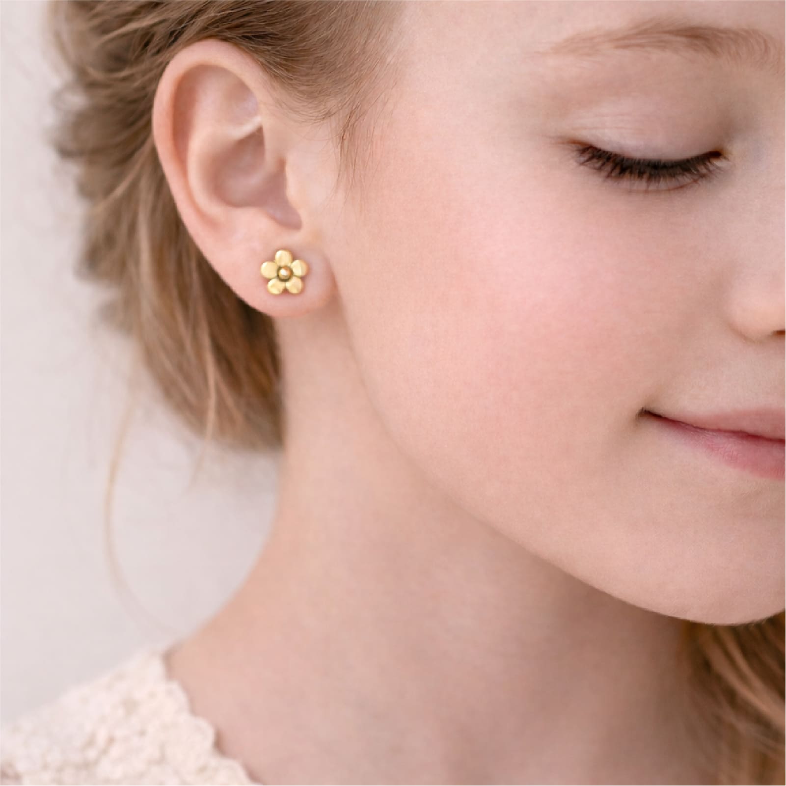 Orecchini a lobo Joy Gioielli oro giallo 18 kt con fiore Baby MISURA UNICA