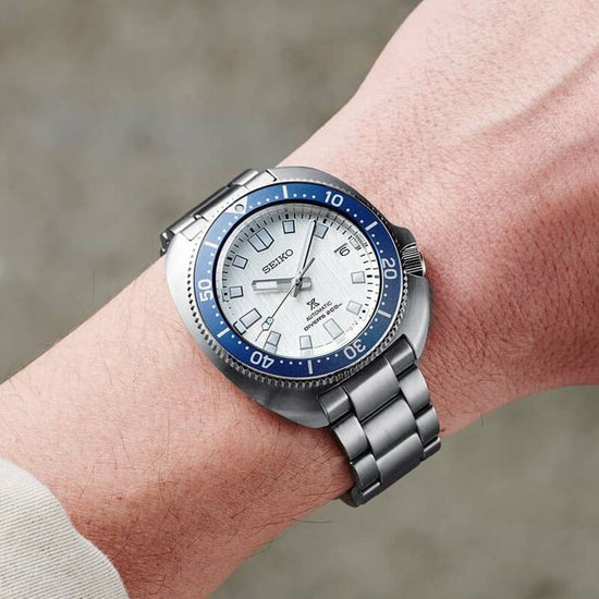 Orologio automatico Seiko Prospex Mare uomo in acciaio ghiera azzurra 42,7mm SPB301J1-2
