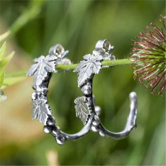 Orecchini a cerchio Trollbeads in argento con foglie MISURA UNICA