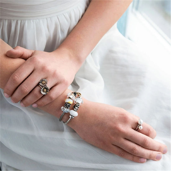 Beads colore bianco Trollbeads in oro 18kt con 13 zirconi MISURA UNICA