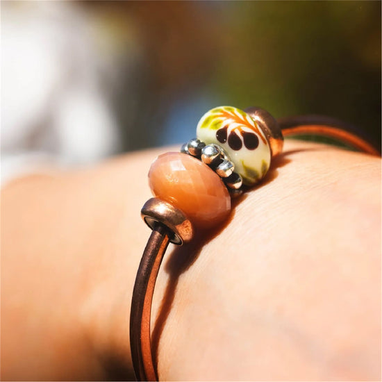 Charm Trollbeads in argento e vetro bianco con fico colorato MISURA UNICA