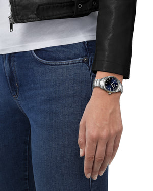Orologio solo tempo della collezione Tissot T-Classic PR 100 unisex con cassa 34mm e bracciale in acciaio quadrante blu T1502101104100