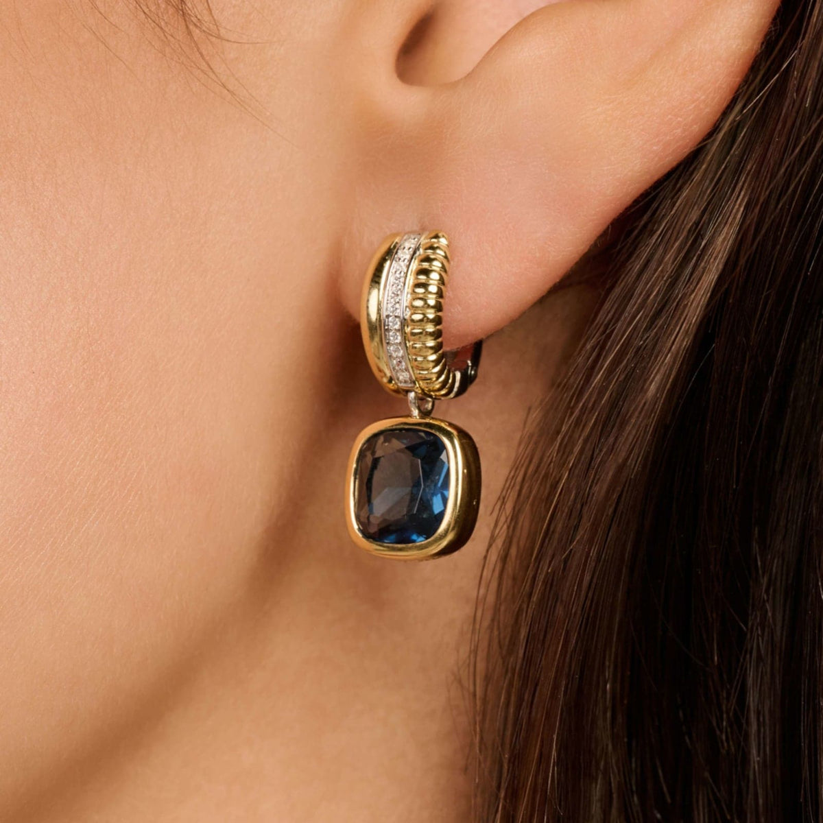 Orecchini cerchio Ti Sento in argento e zircone blu MISURA UNICA