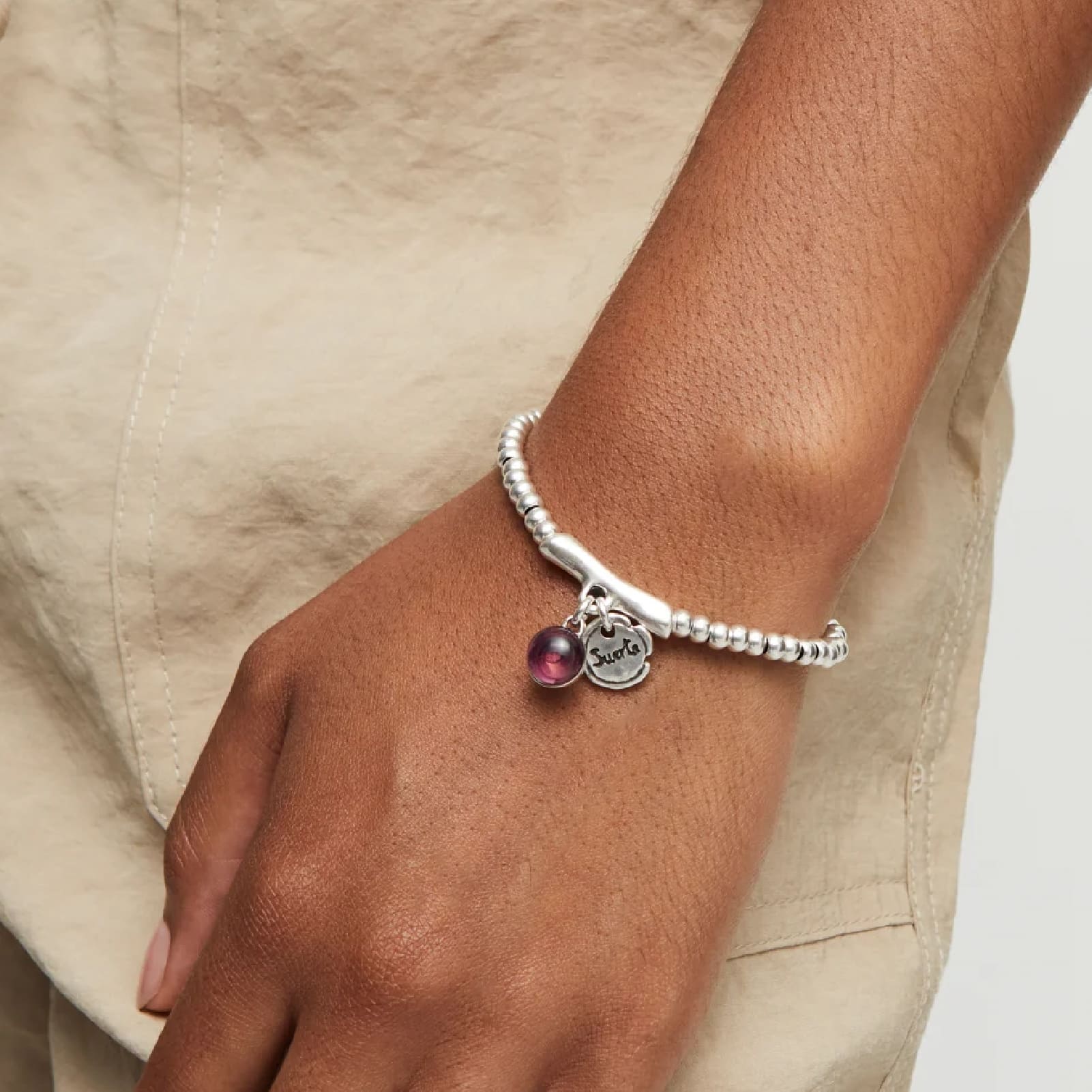 Bracciale Uno de 50 Ser Fascinante charm suerte e vetro viola 15,7 cm