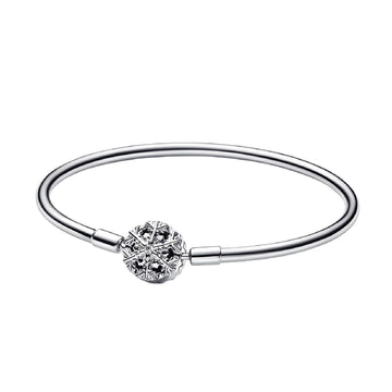 Bracciale Sparkling Snowflake Clasp Bangle edizione limitata 592286C01-1