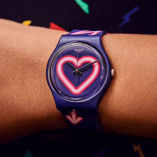 Orologio solo tempo Swatch The Power of Love da donna e da bambina GN267-4
